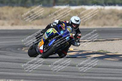 media/Oct-13-2025-Moto Forza (Mon) [[a66d839500]]/3-B Group/Session 3 (Turn 16)/